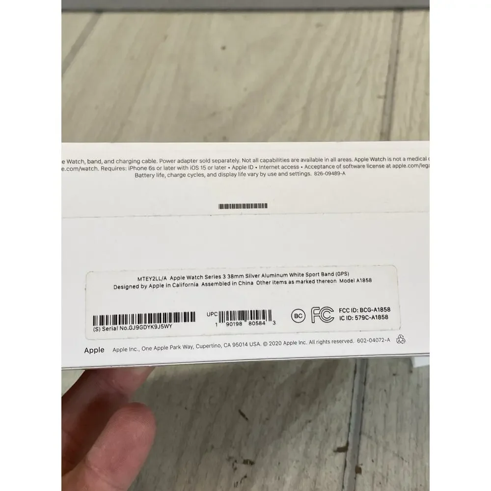 Apple Sport Band for Watch Series 3 Silver Aluminum White Size 38mm A1858